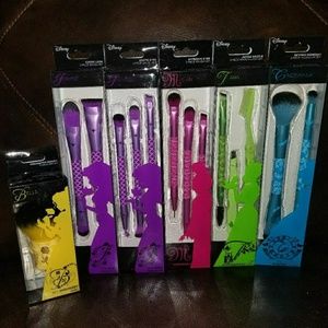 Disney make-up brushes