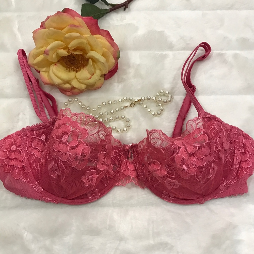 Victoria's Secret Angels Floral Lace Bra Size 36C