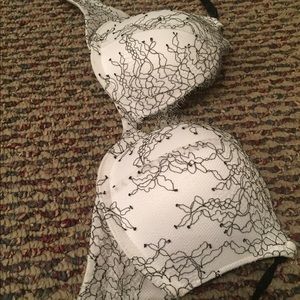 Victoria Secret Bombshell Bra