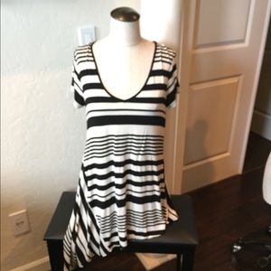 Black and white asymmetrical top