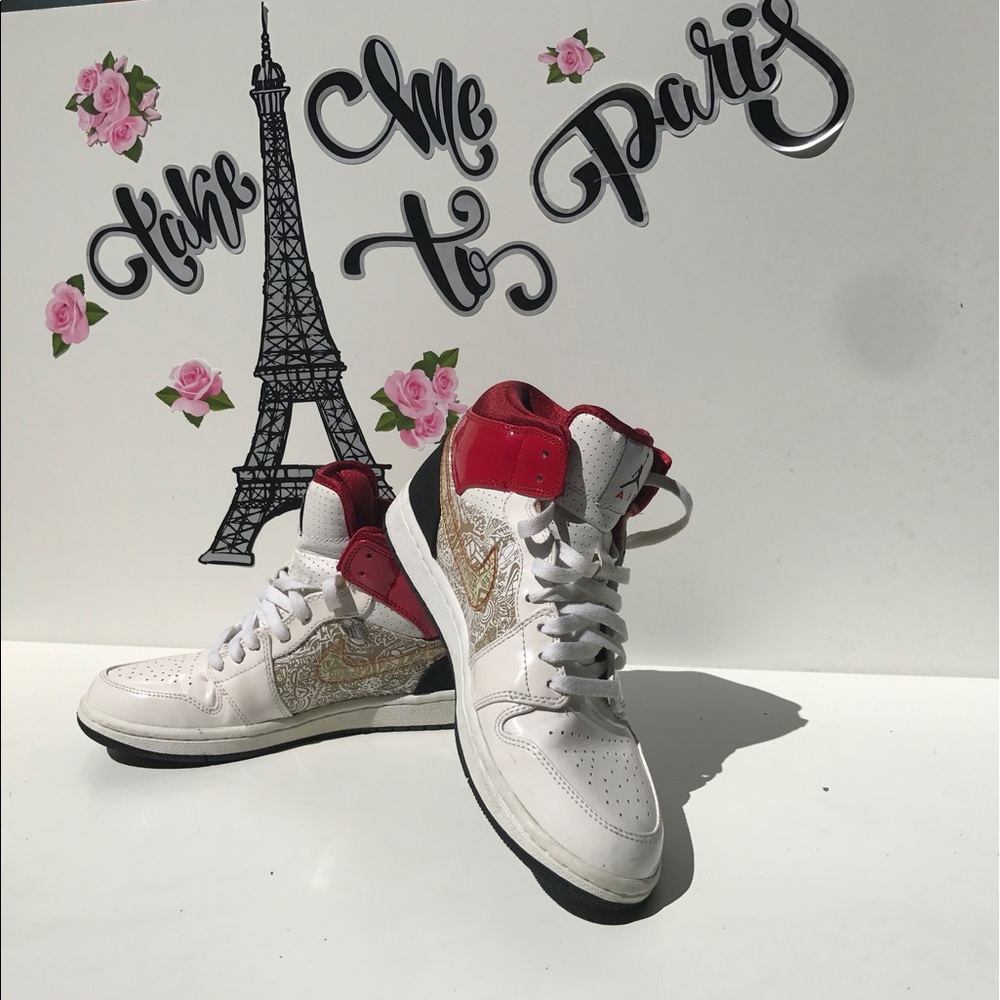 Women's Nike   Air Jordan shoes