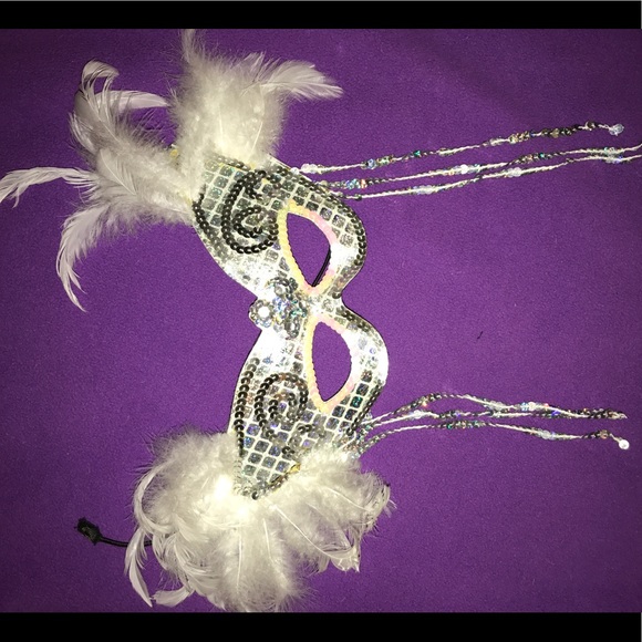 masquerade masks - Picture 2 of 3