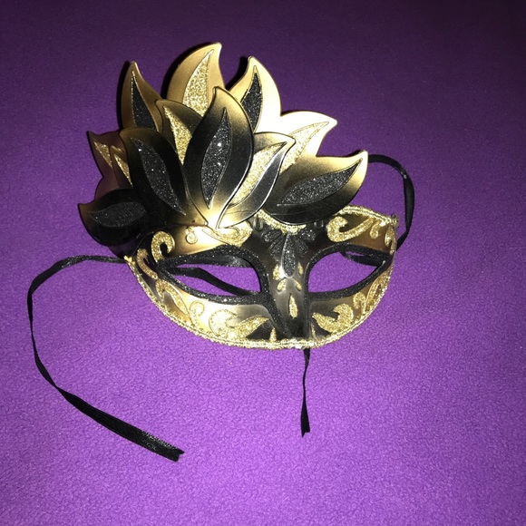 masquerade masks - Picture 3 of 3