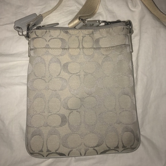 Authentic Coach - Picture 3 of 7