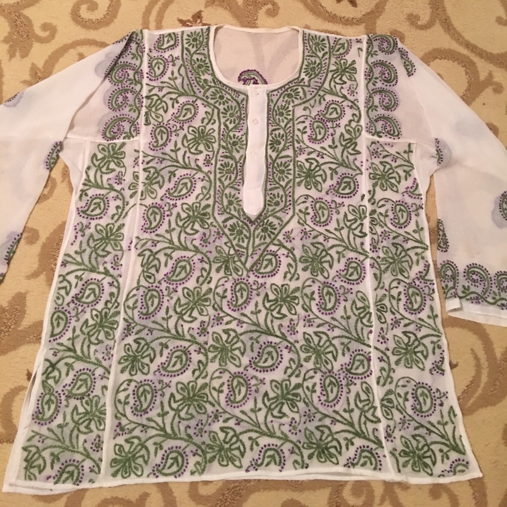 Hand stitched design top