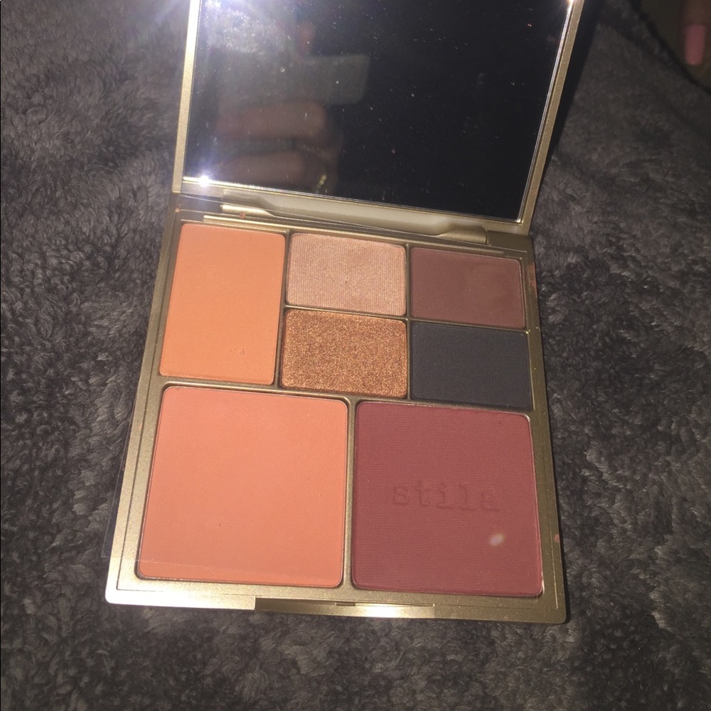 Stila eyeshadow and cheek pallet