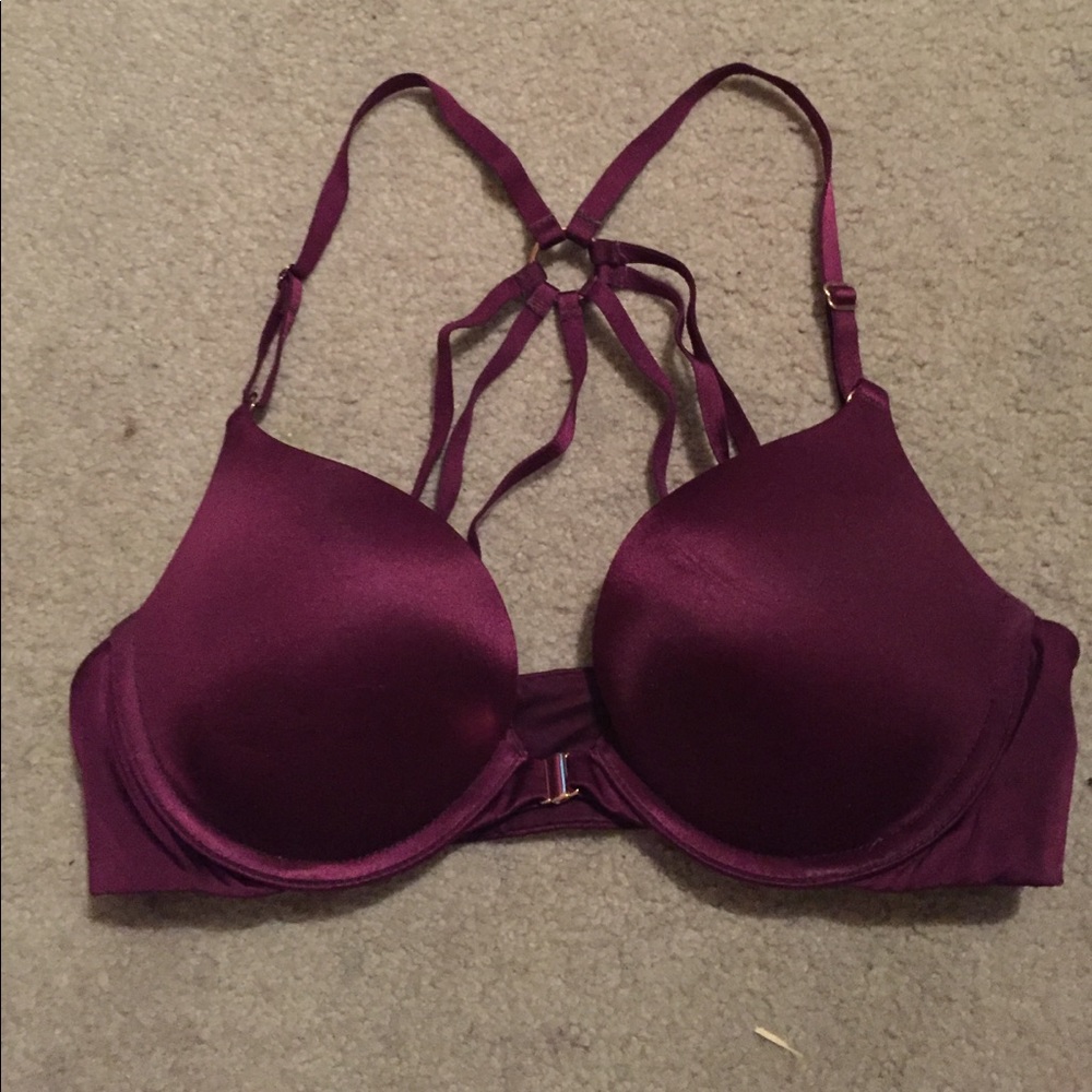 Victoria's Secret very sexy push up bra (34B)