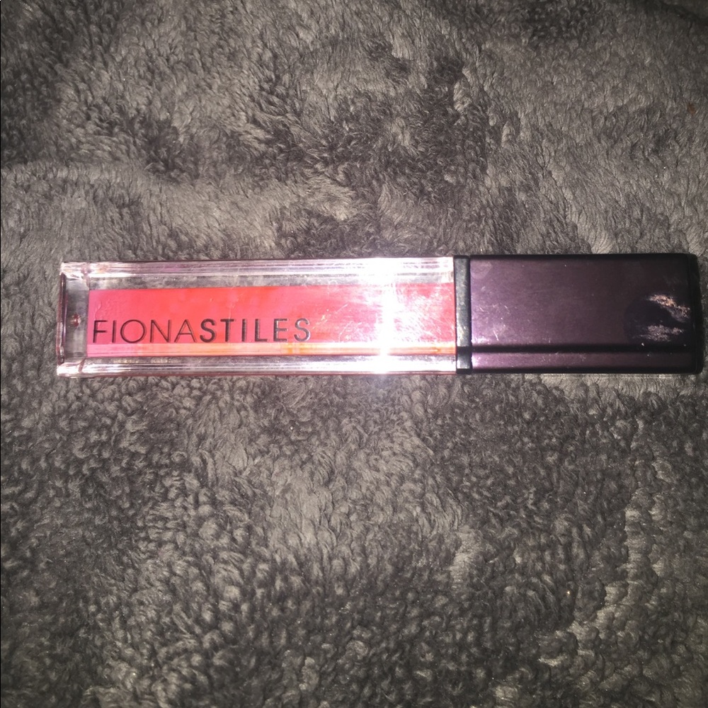 Fiona Stiles lipstick