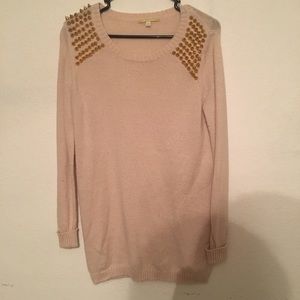 Blush Gianni Bini sweater with gold detail