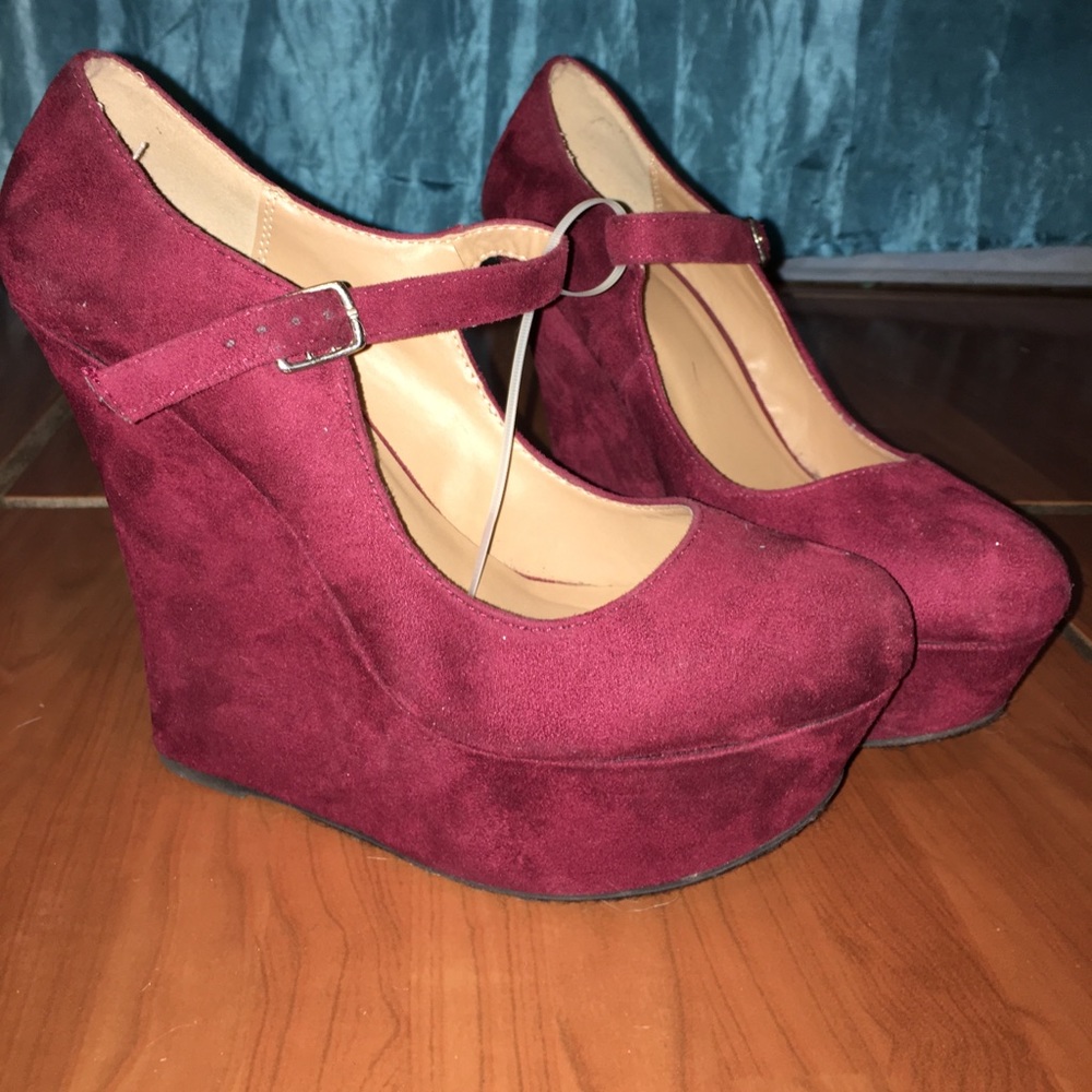 Maroon Wedges