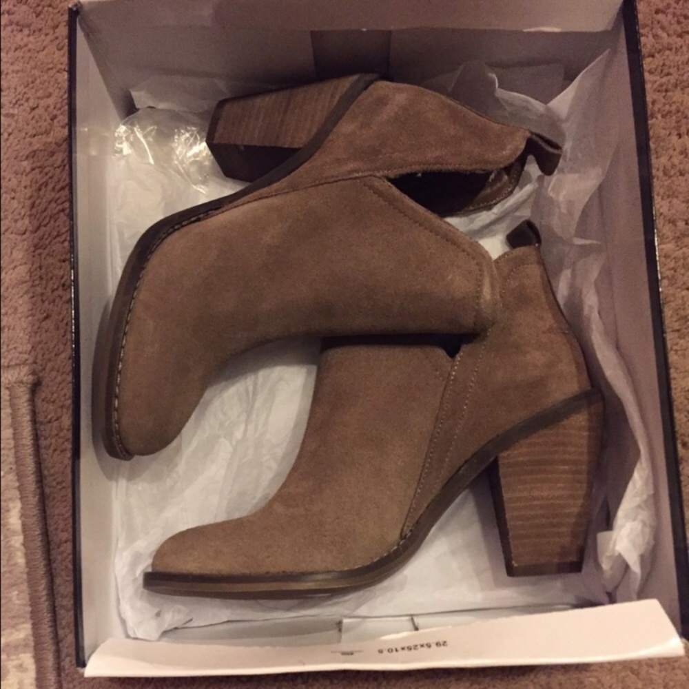 Nine West Booties sz6