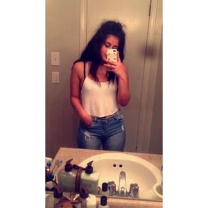 Meet your Posher, Angela