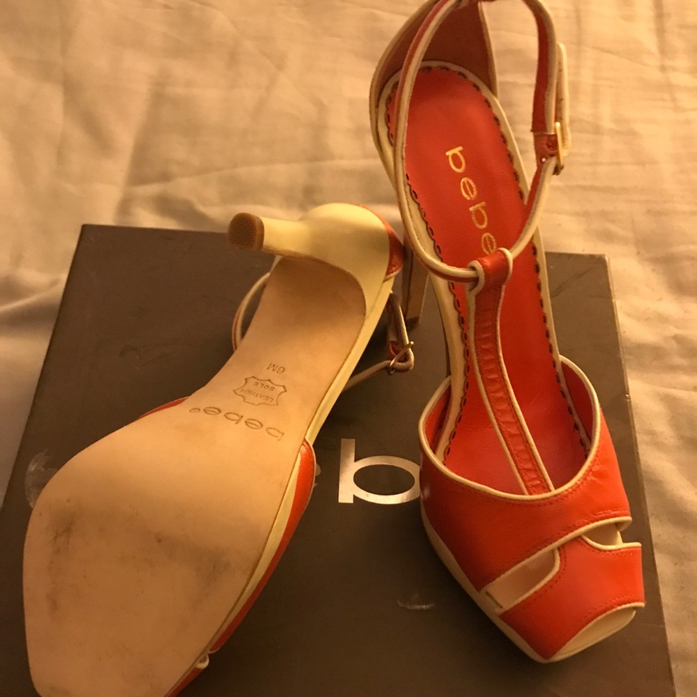 Bebe Open toe platform shoes