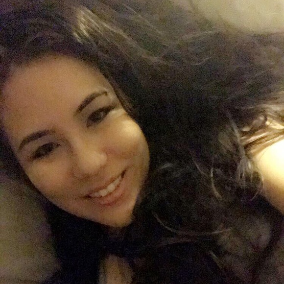 Meet your Posher, Stephanie - Picture 1 of 1