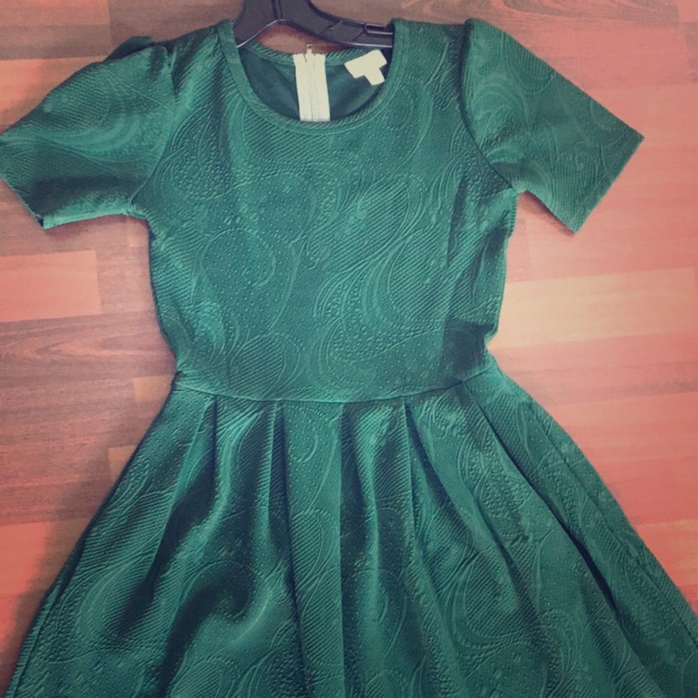 LulaRoe Small emerald green Amelia, EUC