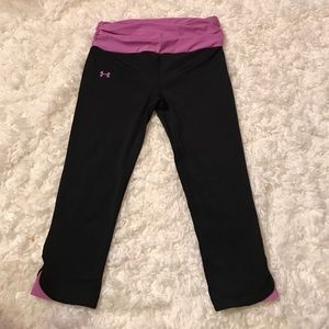 Under Armour crops size small
