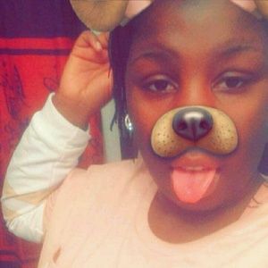 Meet your Posher, Antwanet