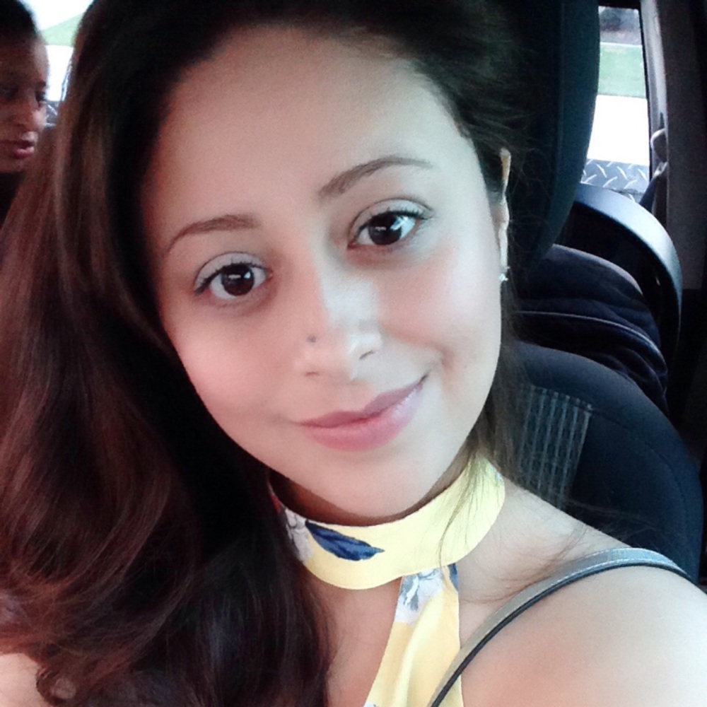 Meet your Posher, Julieta