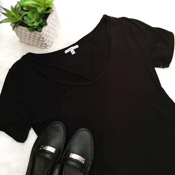 Charlotte Russe Tops - Black Top with front diagonal strap detailing