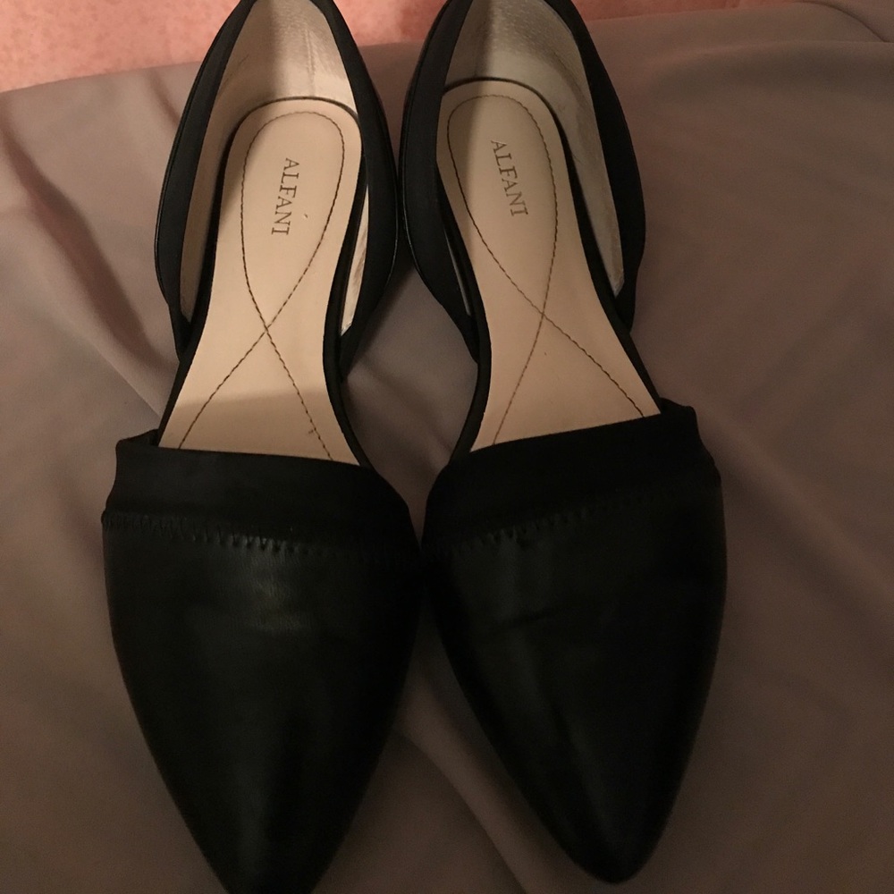 Black Alfani pointed-toe flats