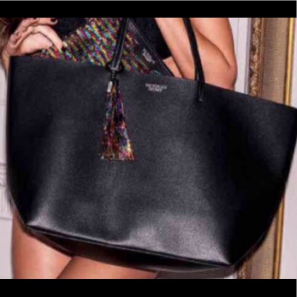 Victoria's Secret Handbags - NEW UNUSED 2 Victoria's Secret bags. Tote & clutch