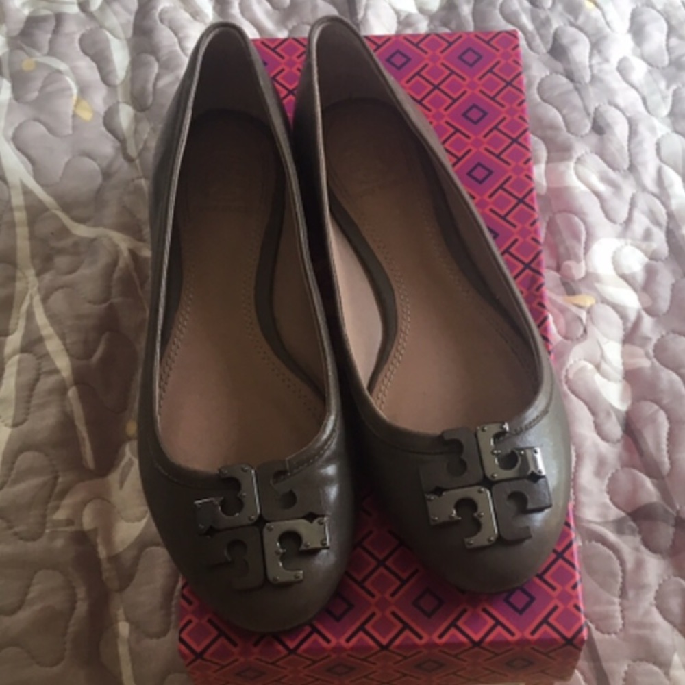 🚫SOLD🚫Tory Burch Lowell flats