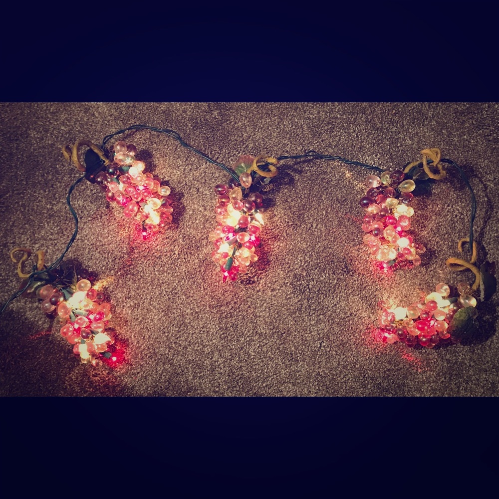 🌸 Grape String Lights