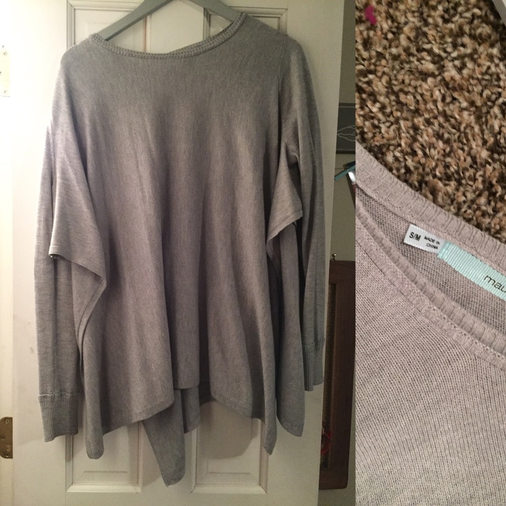 Maurice's sweater light gray great condition