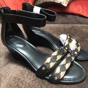 NEW Torrid Sandals