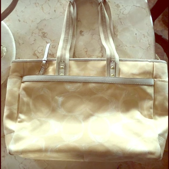 Coach Signature Tote - Picture 1 of 6