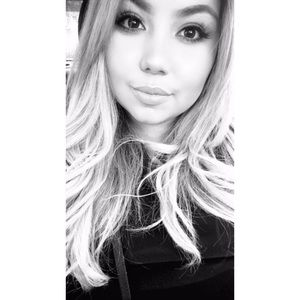 Meet your Posher, Mayra