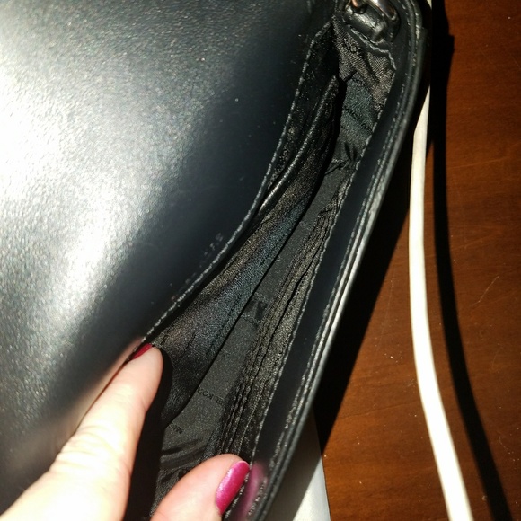 Michael Kors crossbody purse - Picture 3 of 3