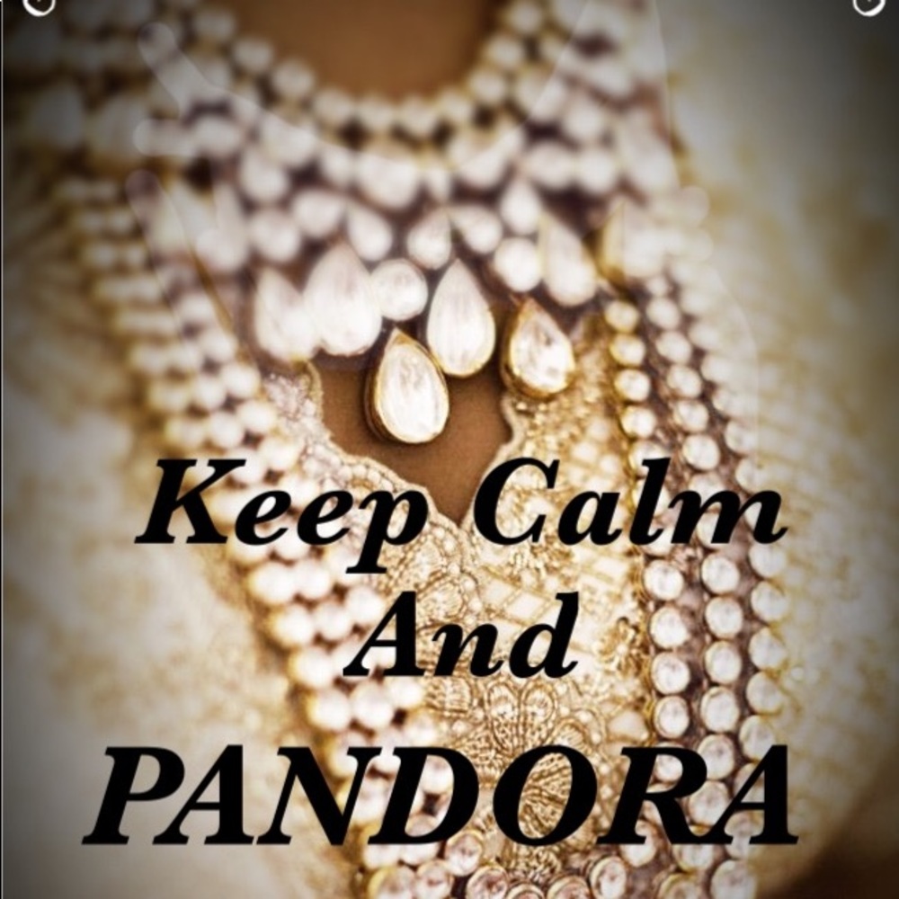 F🌸REVER CHARMING 🦋 PRETTY IN PANDORA 🎁