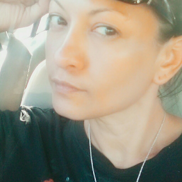 Meet your Posher, Sherry - Picture 2 of 4