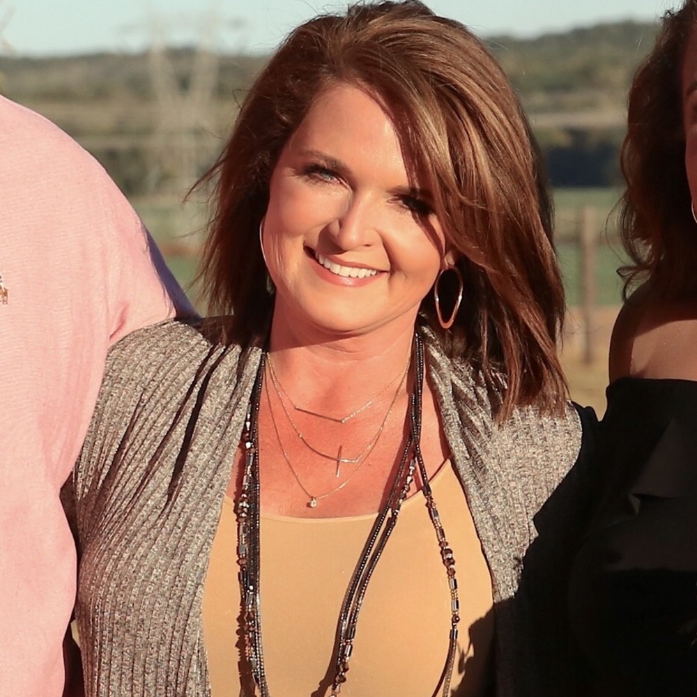 Meet your Posher, Holly