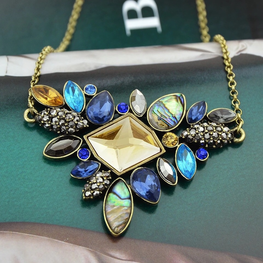 ☀️ Gorgeous Gemstone Statement Necklace 😍