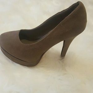 Gray Chinese Laundry high heels