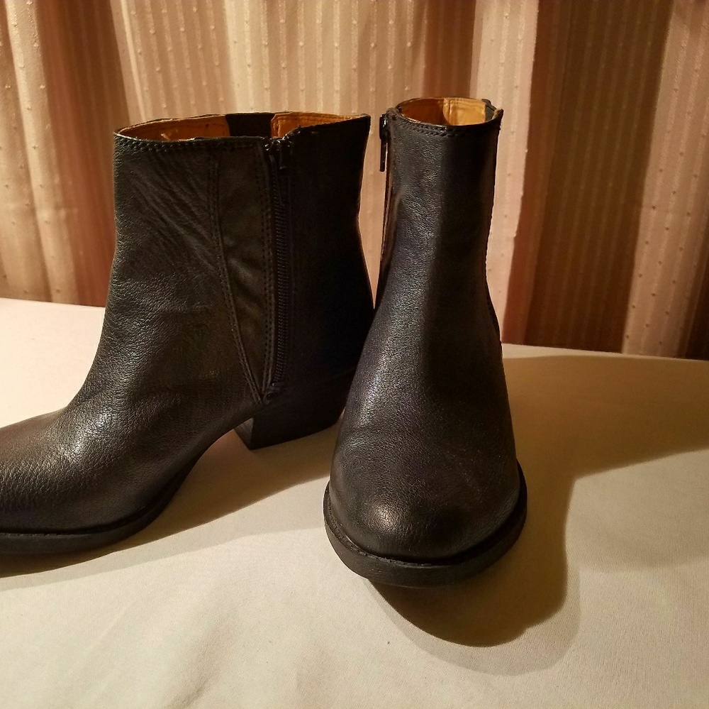 Leather ankle boots SOLD