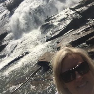 Meet your Posher, Michelle