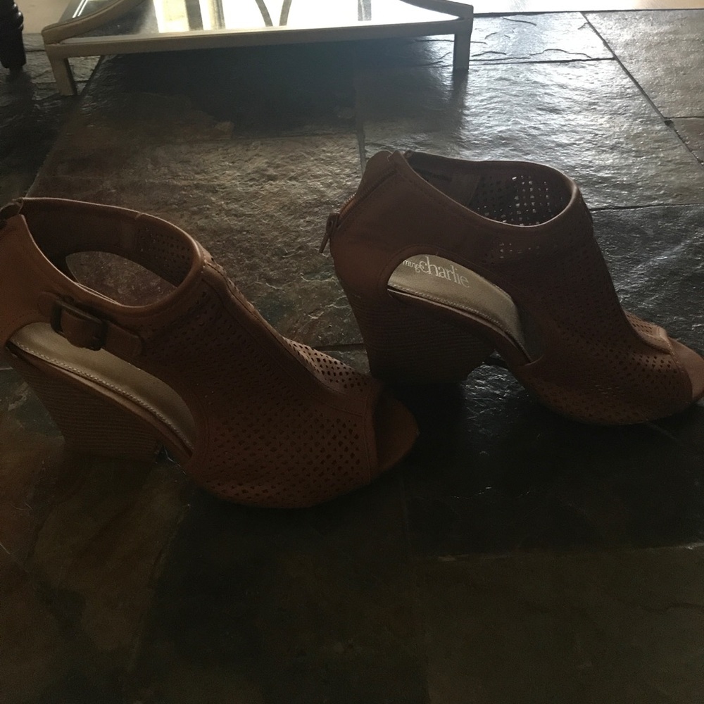 Heels - Picture 2 of 4