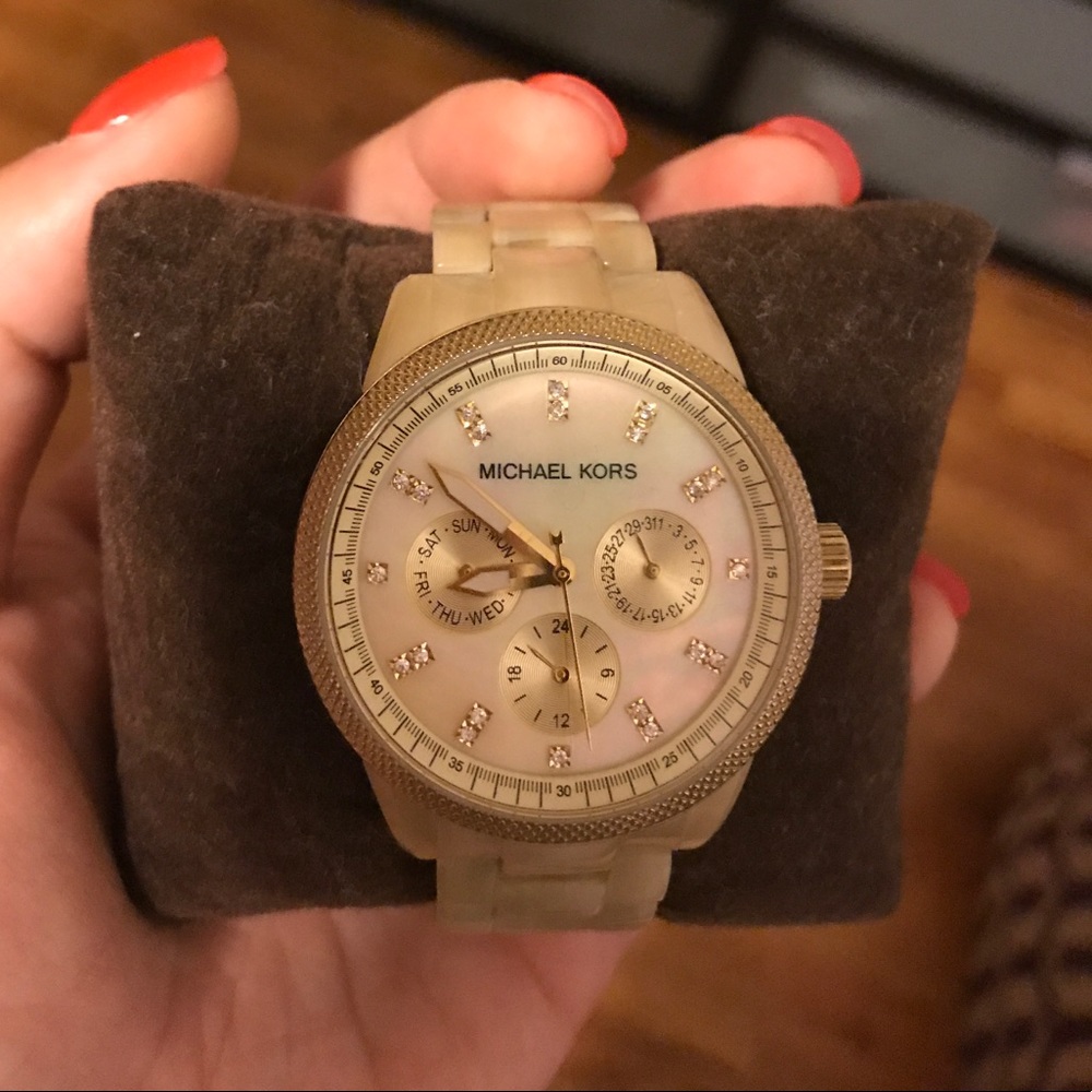 Michael Kors Jet Set Horn Ladies Watch