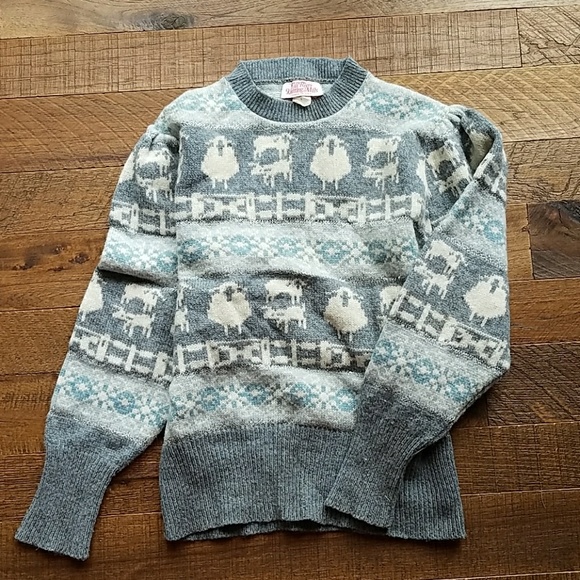 Sweaters - Vintage wool sheep sweater