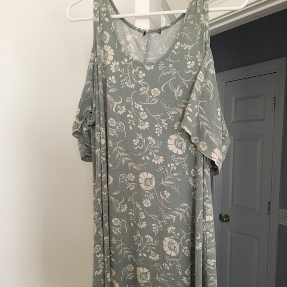 Dress - Picture 1 of 5