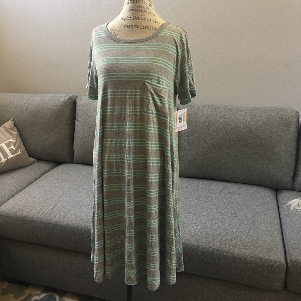 Selling for a friend/ LuLaRoe Carly-L