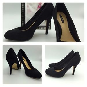 Stunning blacking velvet heels, size 8!