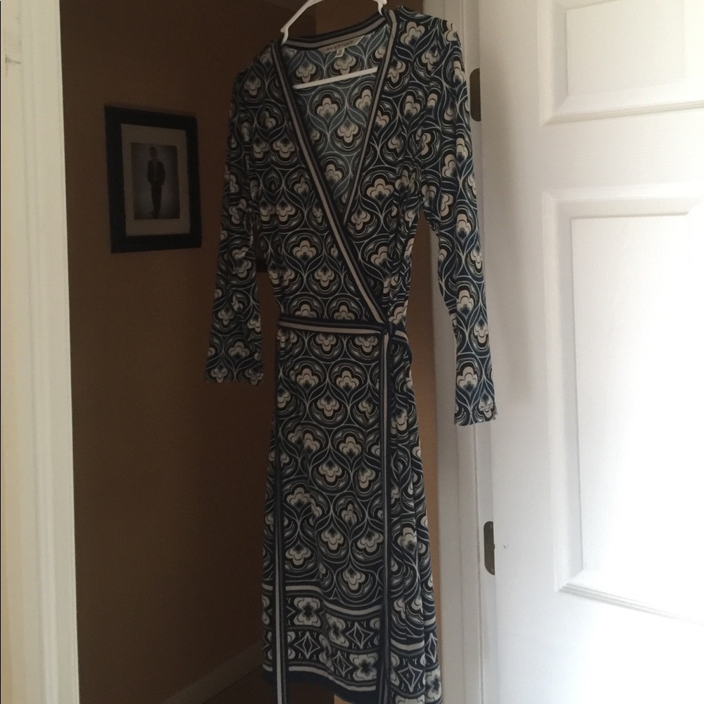 Max Studio wrap dress . Only wore once Xs