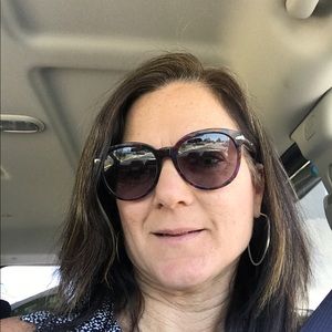 Meet your Posher, Annette