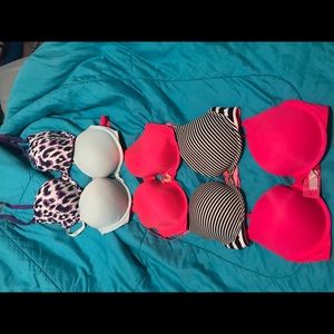 5 Victoria Secret Bras