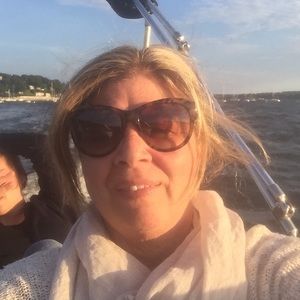 Meet your Posher, Lori