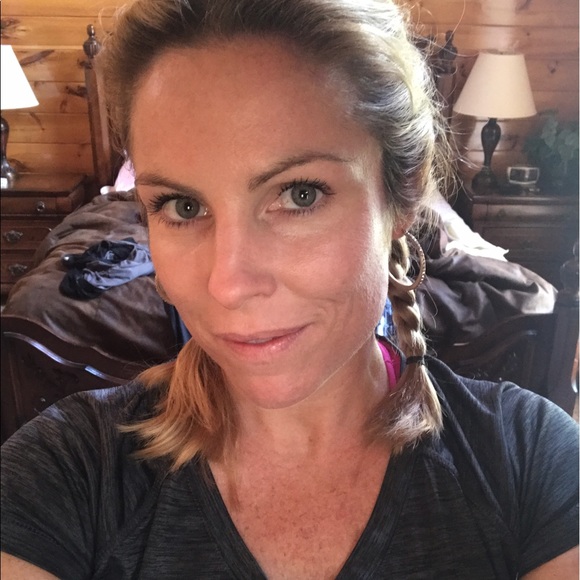 Meet your Posher, Anna - Picture 1 of 1